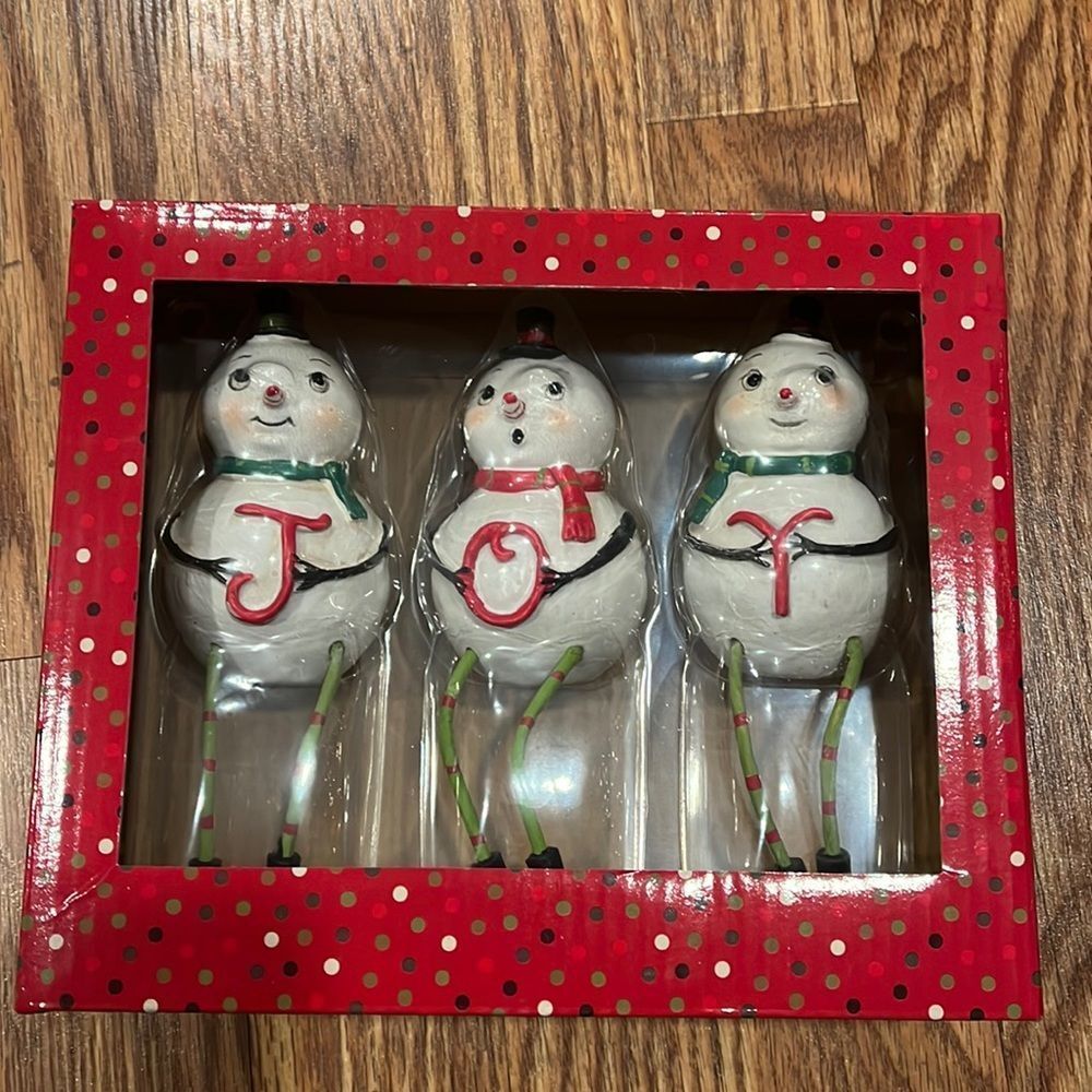 NIB Johanna Parker shelf sitter set